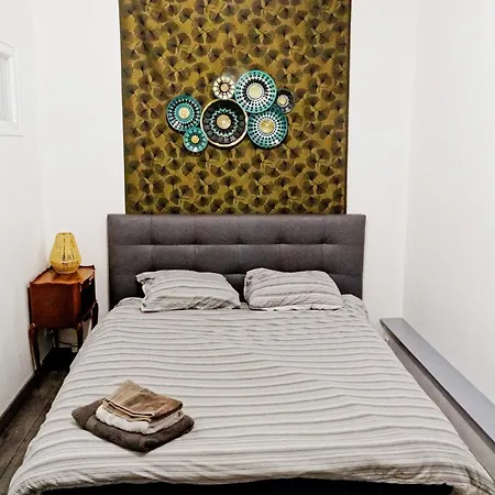 Avec Vue Rue Ste Catherine Apartment